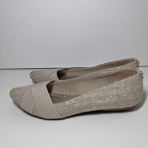 Anne Klein AK Sport Beige Flats 8m